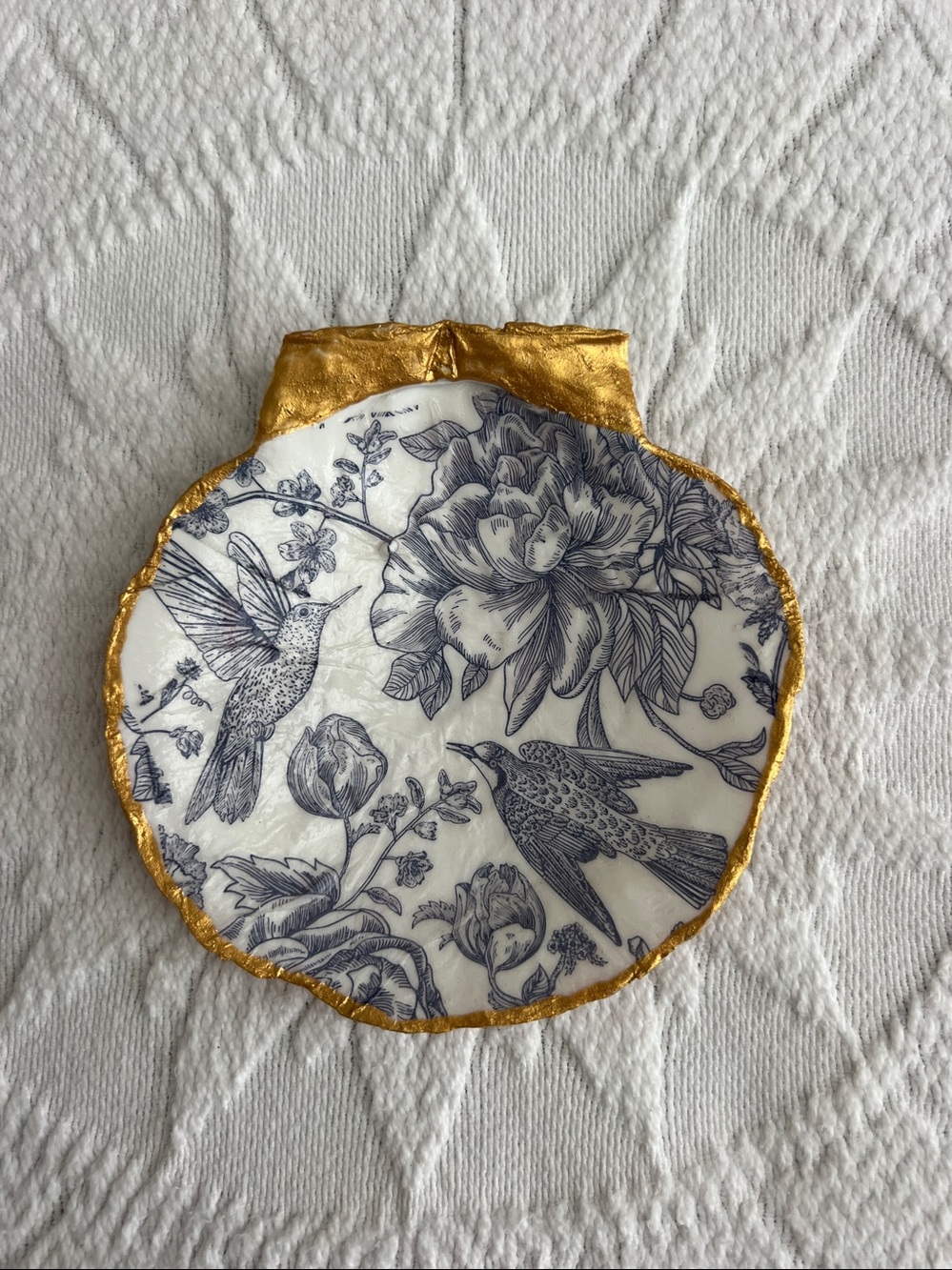 Hand Crafted White & Navy Scallop Shell Trinket Dish with Gold Accent